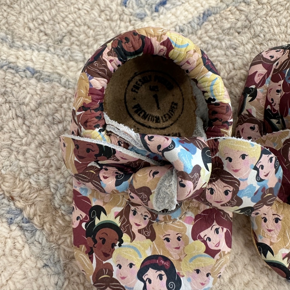 Disney Princess Pattern Kids Slippers/Moccasins - Picture 3 of 4